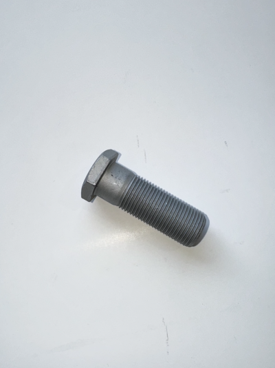 Hub bolt